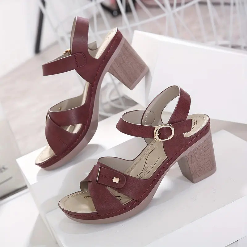 Gertraud | Elegante Beige Blockabsatz-Sandalen