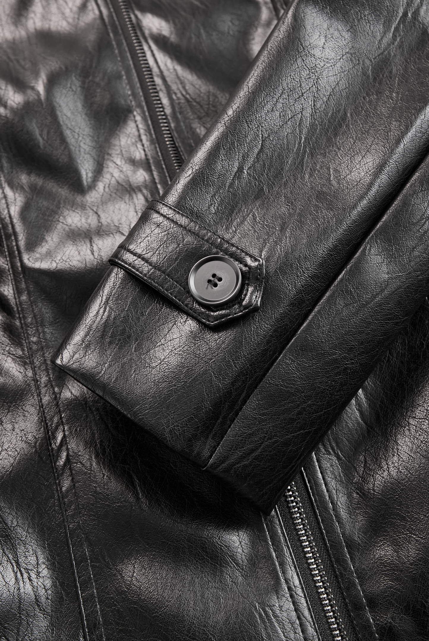 Damen Kunstlederjacke | Figurbetonter Stil & Zeitlose Eleganz