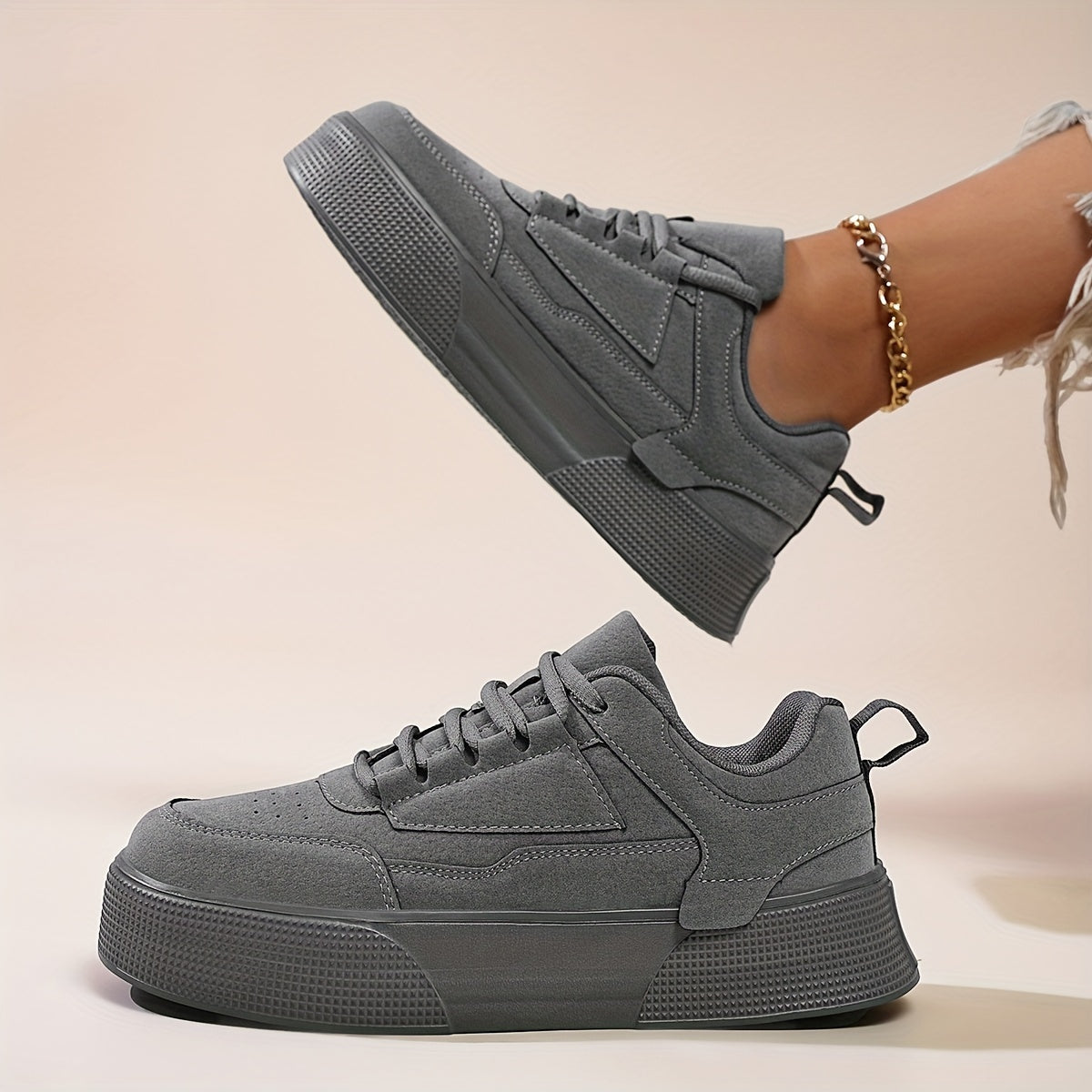 Gertruda | Damen Plateausneaker in Grau – Stilvolle Schnürschuhe für jeden Anlass