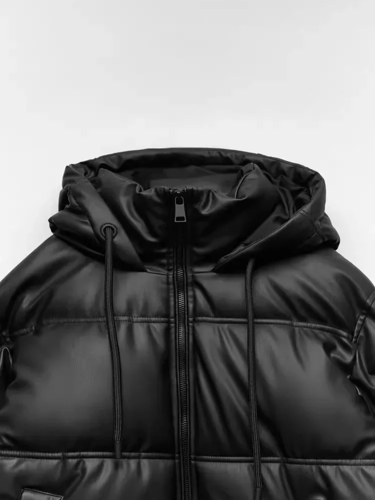 Mila | Damen Winterjacke mit Kapuze, Stehkragen und wattiertem Futter