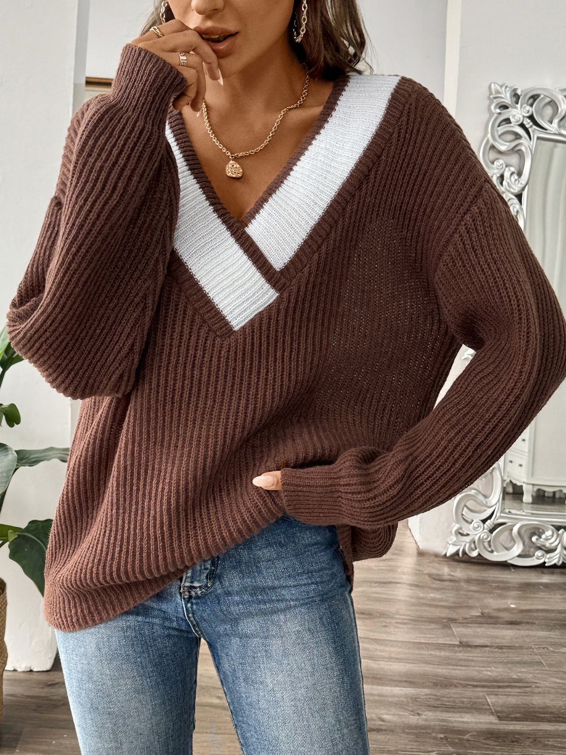 Kerstin | Damen Zwei-Ton V-Ausschnitt Strickpullover mit Drop-Shoulder