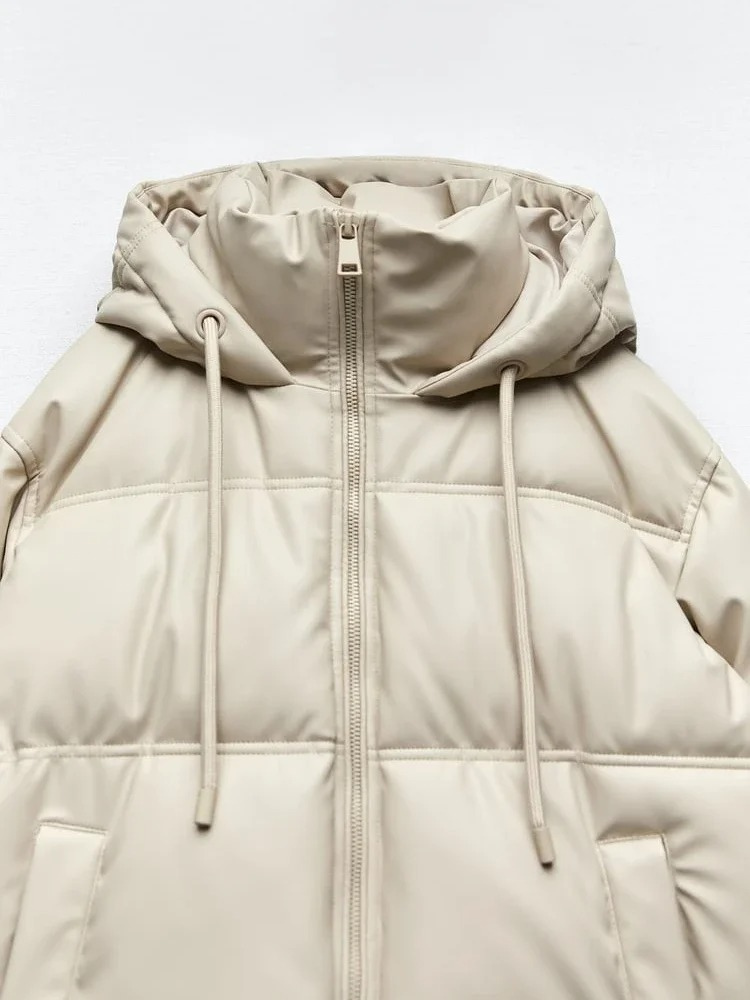 Mila | Damen Winterjacke mit Kapuze, Stehkragen und wattiertem Futter