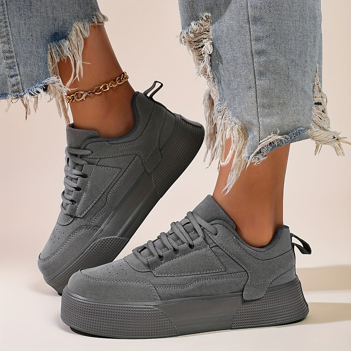 Gertruda | Damen Plateausneaker in Grau – Stilvolle Schnürschuhe für jeden Anlass