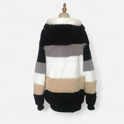 Erika | Damen Oversized Jacke mit Kapuze – Gestreifte Soft-Jacke mit Reißverschluss & Kordelzug für Herbst & Winter Eleganz