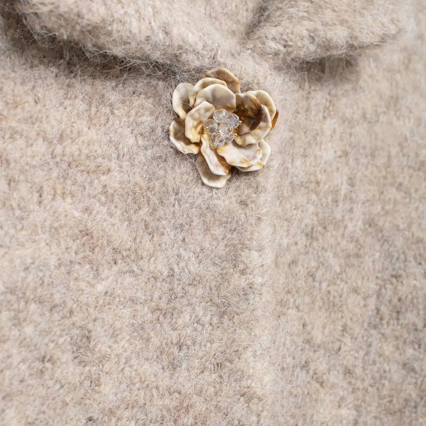 Damen Strickcardigan Blumenmuster | Weicher Cardigan für stilvolle Herbstlooks