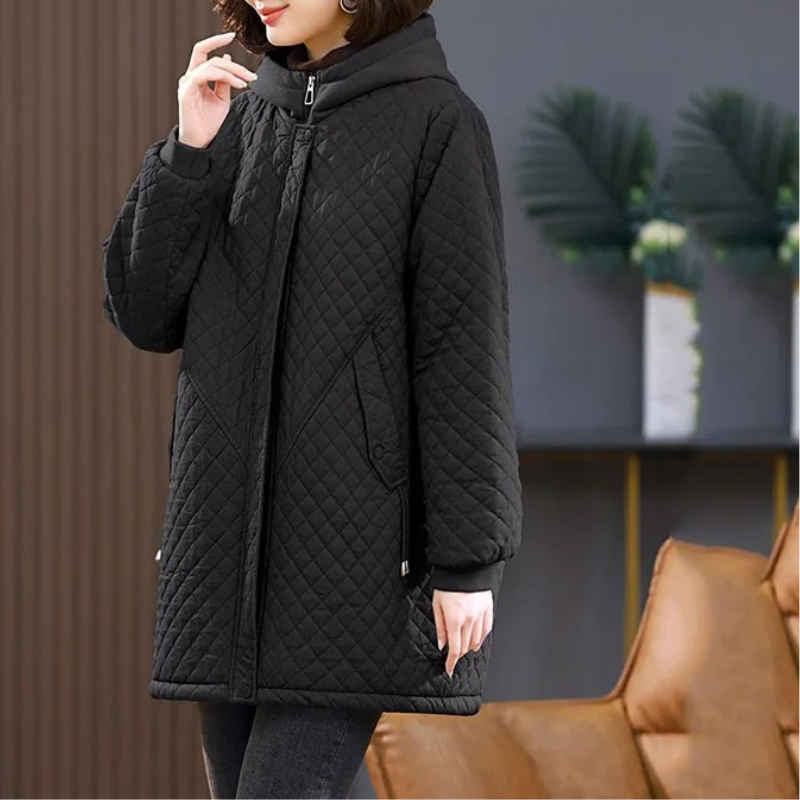 Dilara | Damen Winterjacke mit Kapuze, Fleece-Futter und Diamant-Steppmuster