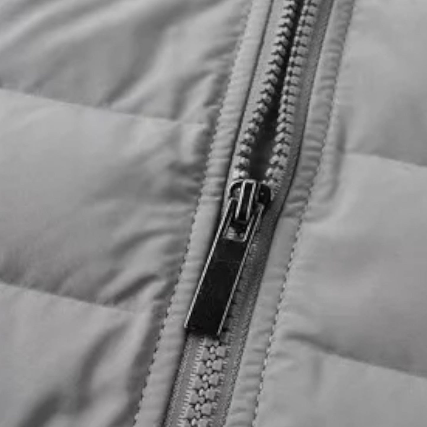 Herren Daunenjacke mit Kapuze | Leichte Steppjacke für warmen Winterkomfort