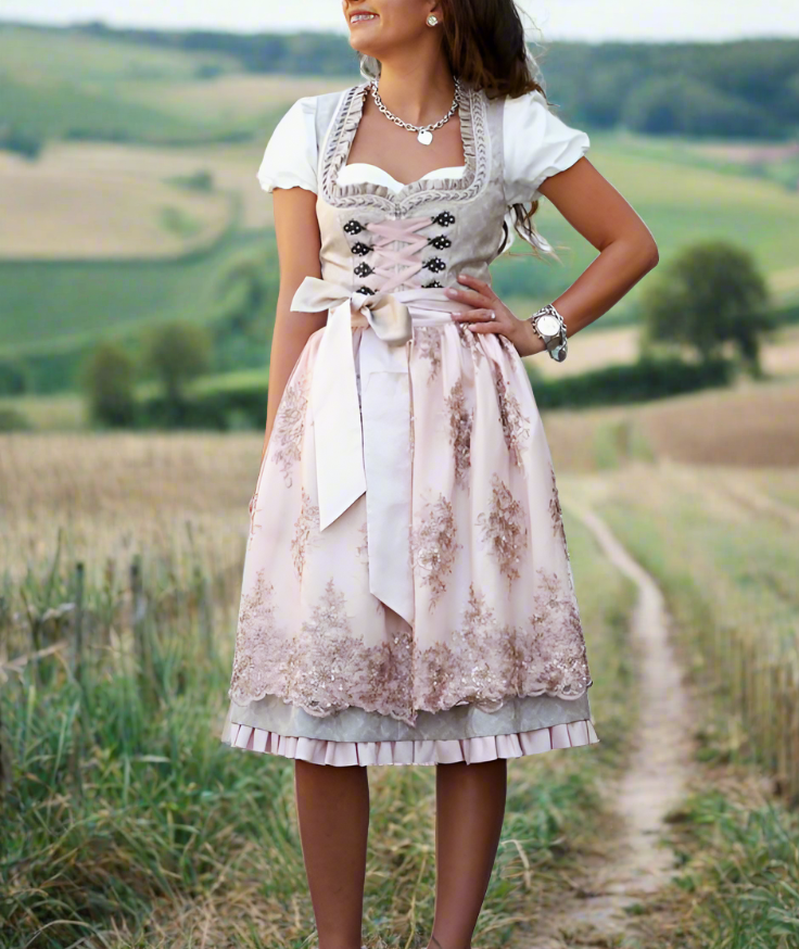 Bernadette | Elegantes Traditionelles Damenkleid