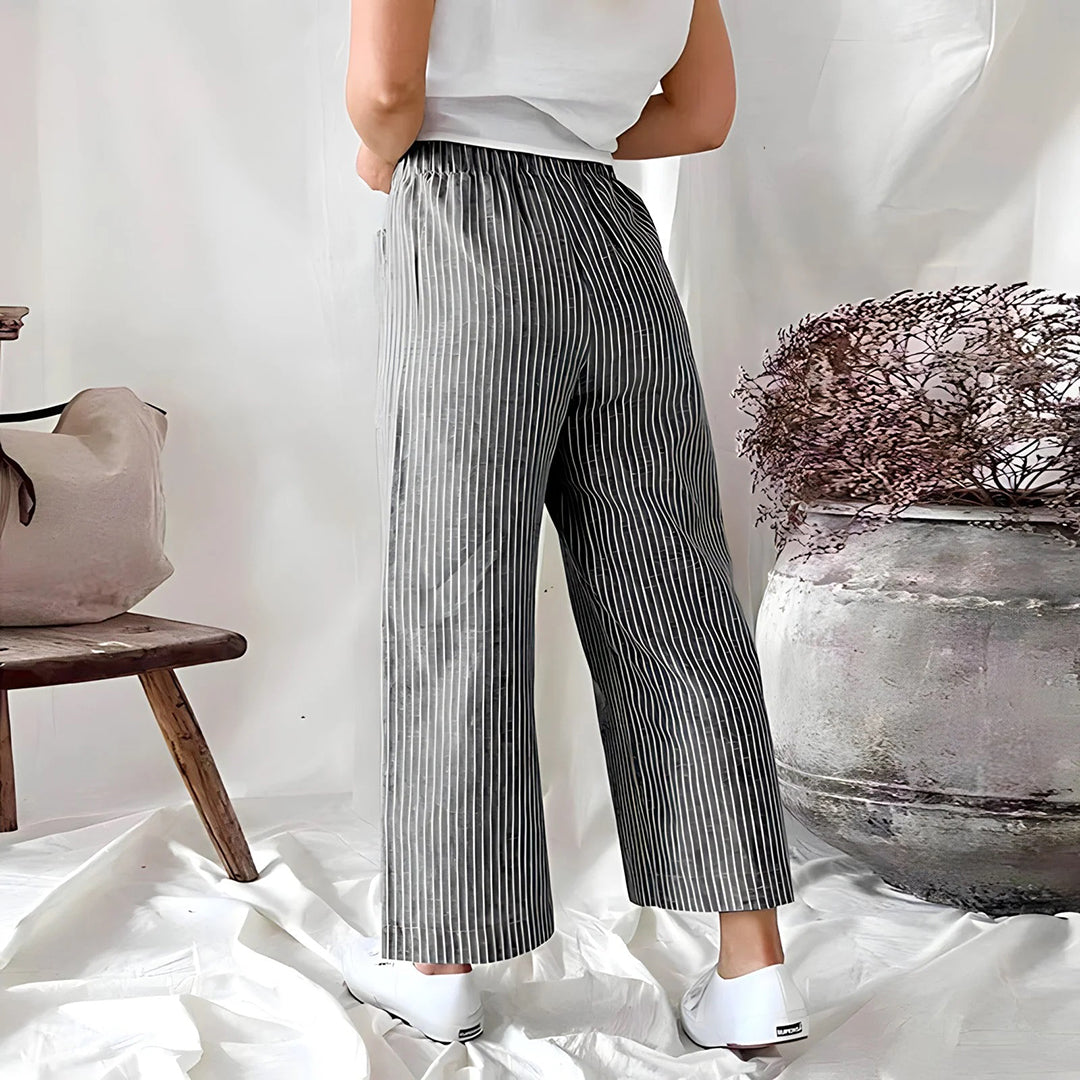 Eliza | Casual Cropped Hose mit Nadelstreifenmuster