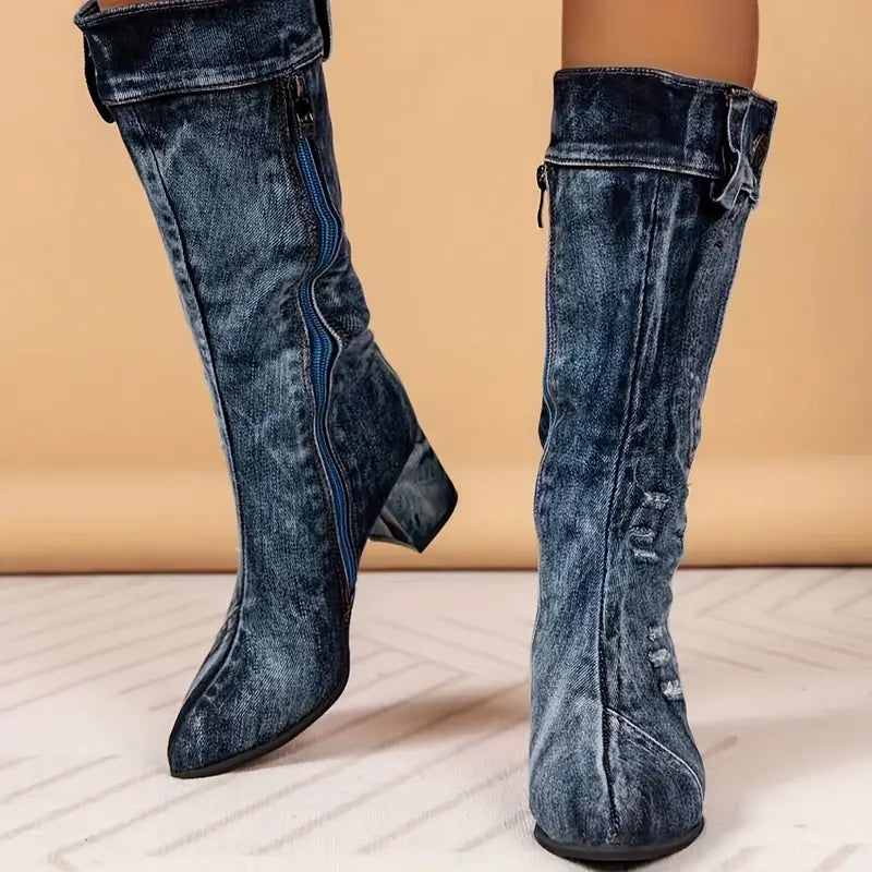 Callie | Damen Blockabsatz Stiefel mit Reißverschluss in der Mitte der Wade aus Denim