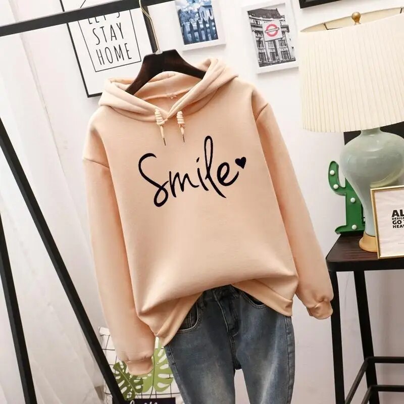 Smile | Kapuzenpullover – Ein Ausdruck von Glück und Liebe