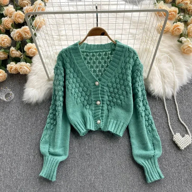 Evy | Knitted Cardigan mit Perlenknöpfen