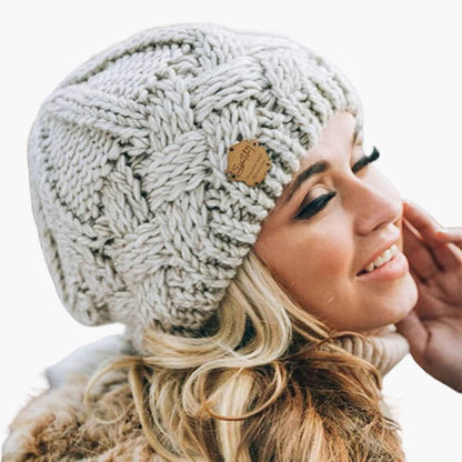 Damen Wintermütze | Gestrickt mit Rippstruktur & Runder Form für Stil & Wärme