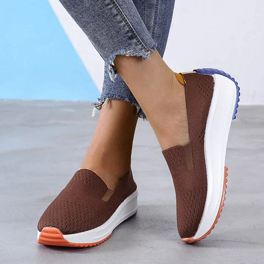 Embla | Damen Slip-On Sneakers – Atmungsaktiv, Bequem & mit Plateausohle