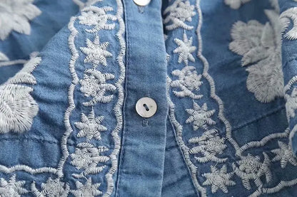 Livia | Boho Vintage Denim Baumwoll-Cardigan mit Blumenstickerei