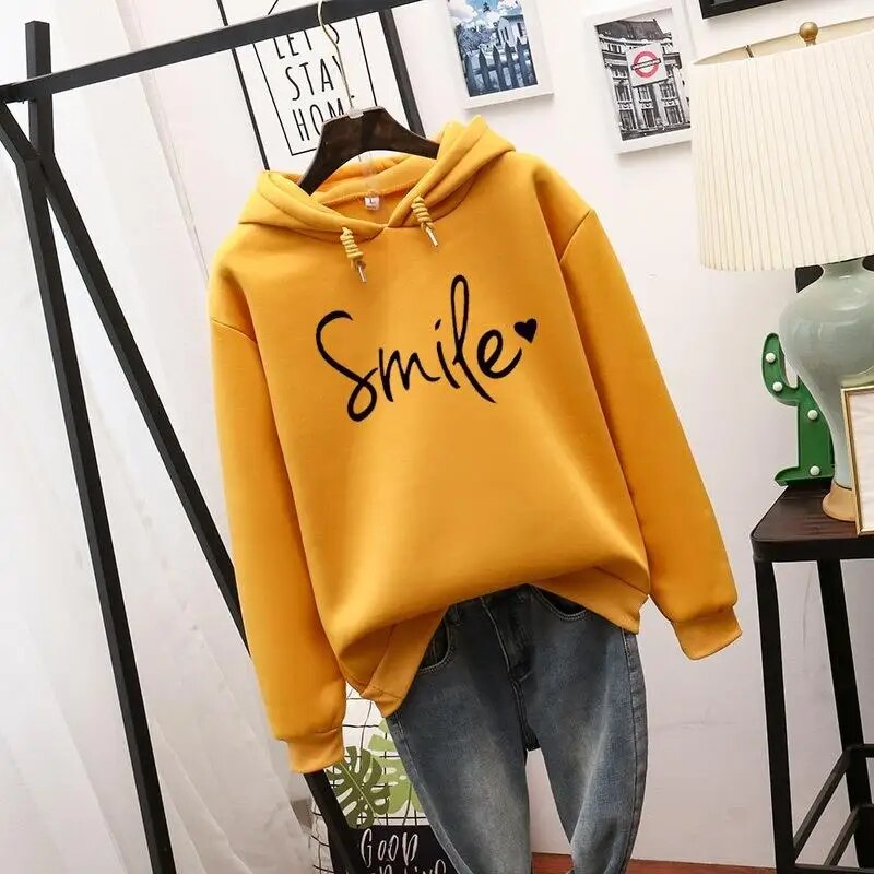 Smile | Kapuzenpullover – Ein Ausdruck von Glück und Liebe