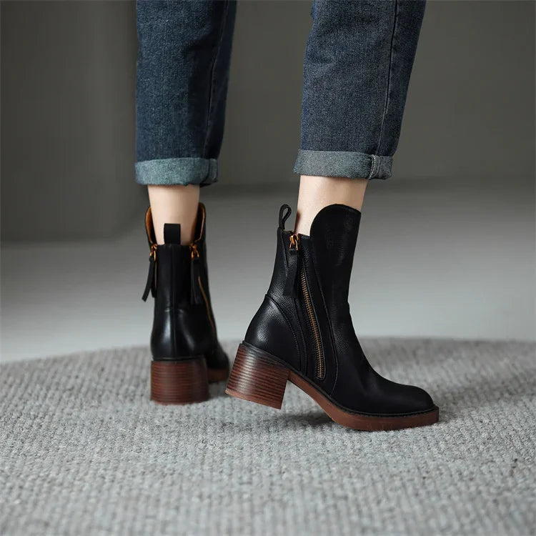 Xanthe | Damen Premium Leder Blockabsatz Stiefeletten mit Asymmetrischem Reißverschluss