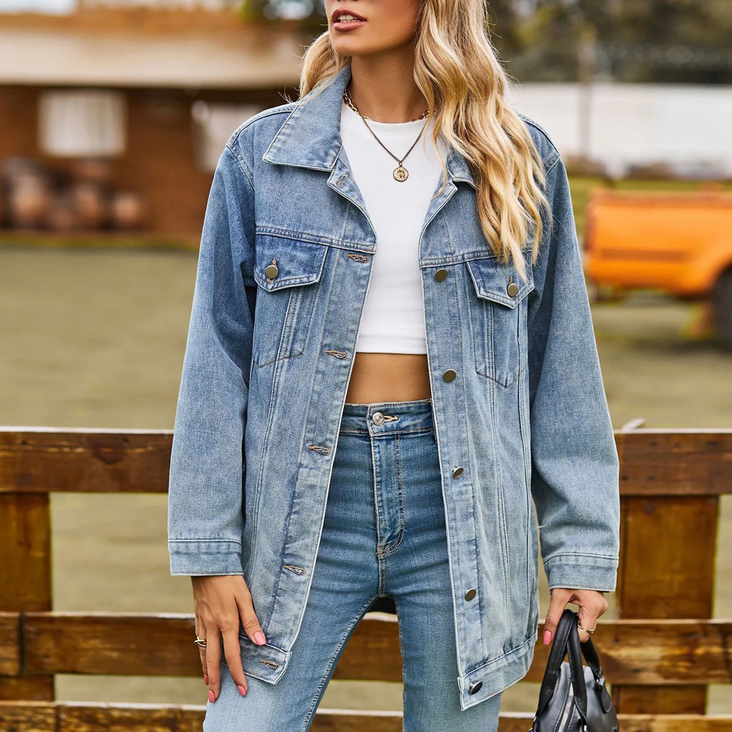 Delia | Damen Klassische Jeansjacke mit Reverskragen, Knöpfen und vielen Taschen