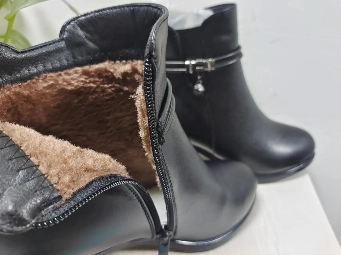 Frederika | Elegante Winterstiefeletten mit Reißverschluss und Fellfutter