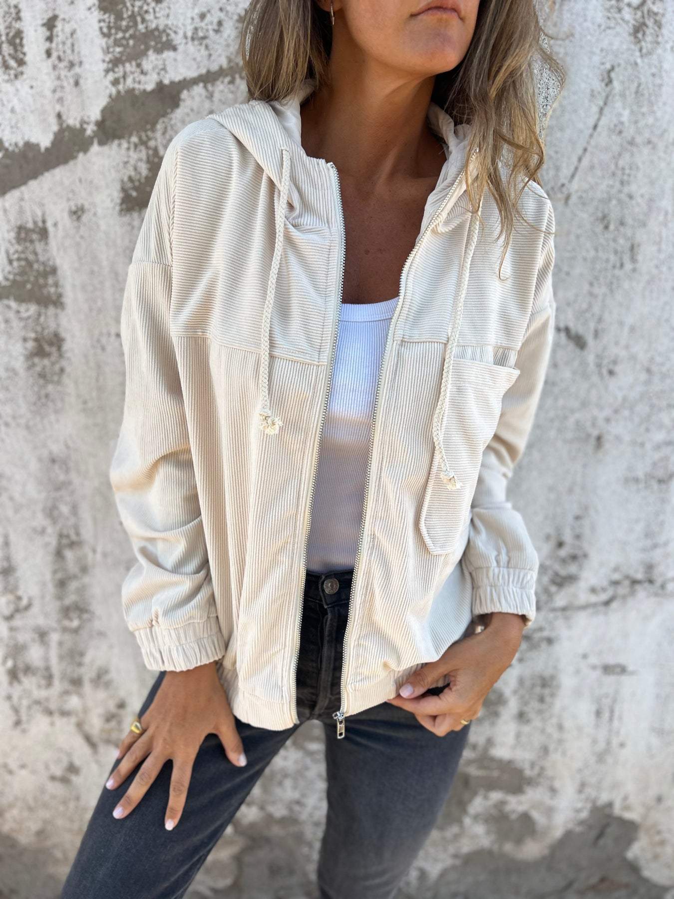 Elzina | Damen Cord-Jacke mit Kapuze, Reißverschluss und großen Taschen