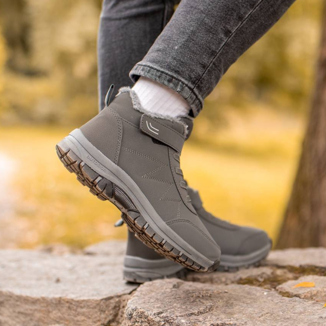 Lorinza | Unisex Outdoor Winterstiefel mit Schnürung, Riemen und warmem Innenfutter