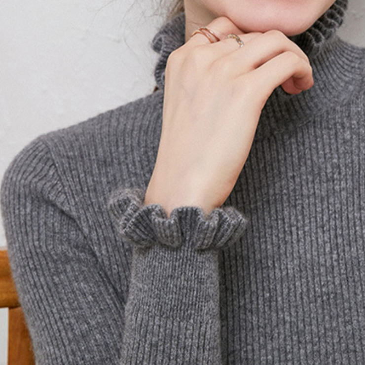 Una | Damen Rüschensweater mit Stehkragen – Elegante Passform für jeden Anlass