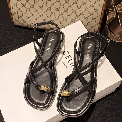 Hassy | Handgeflochtene Crisscross-Riemen-Sandalen mit einfacher Schnalle