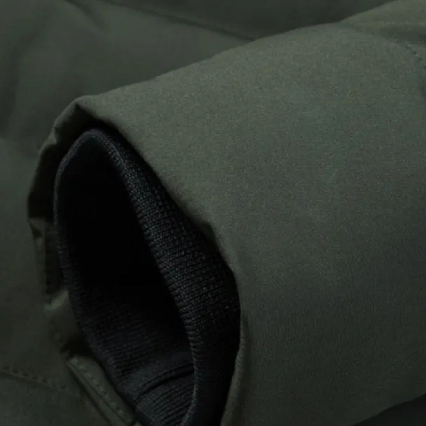 Heated Jacket | Intelligente Winterjacke mit Heizfunktion & Komfort