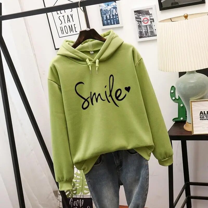 Smile | Kapuzenpullover – Ein Ausdruck von Glück und Liebe